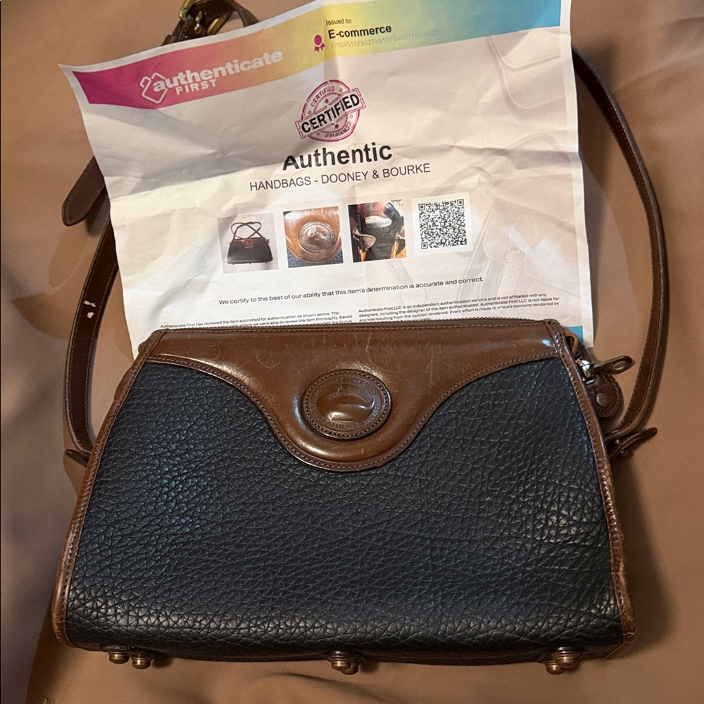 Dooney & Bourke Crossbody Bag - Picture 6 of 8